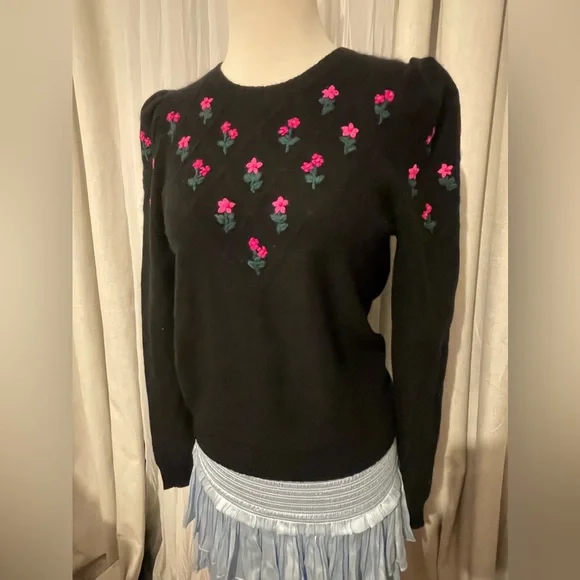 Aqua Cashmere black sweater with beautiful hot pink flowers size XS - Picture 3 of 8